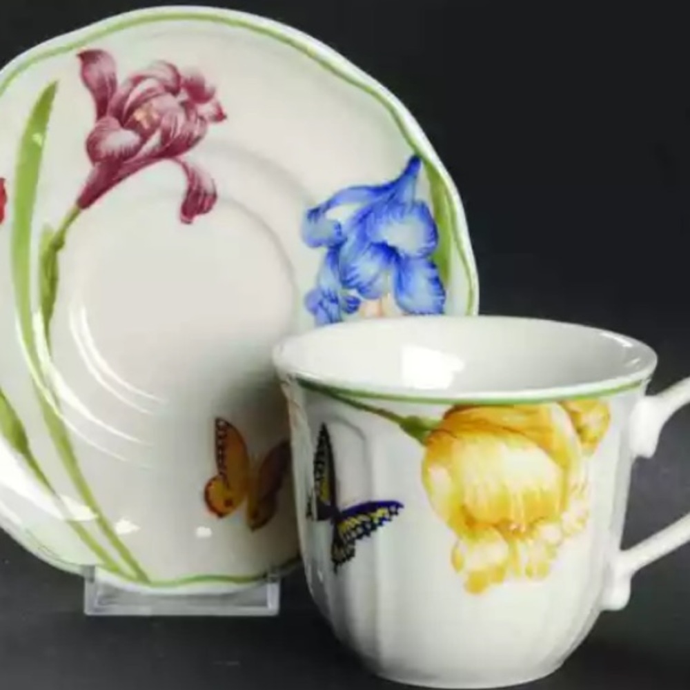Epoch SUMMER MEADOW E210 Cup+Saucer Set Indonesia